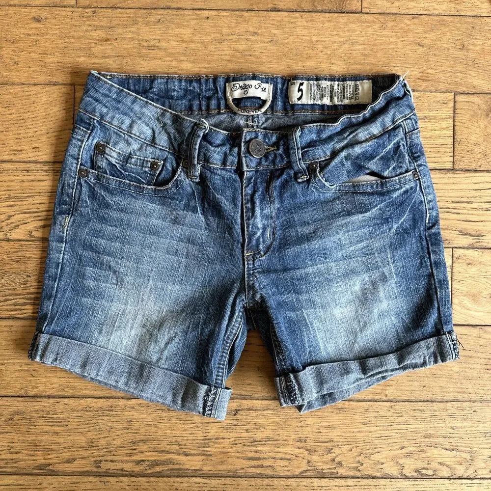 Indigo Rein Women's/Junior 5 Jean Shorts Stretch Denim with Leg Cuff 5 Pocket‎